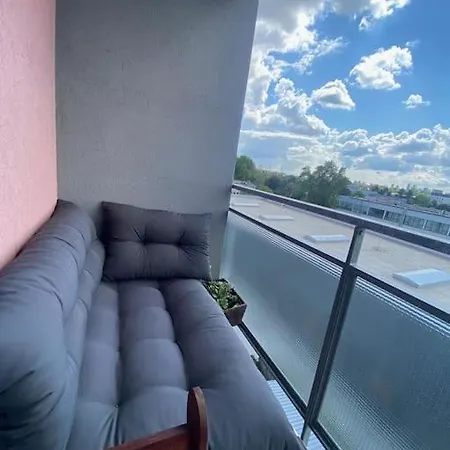 Sunset View, Near The Airport & Private Parking Apartmán *