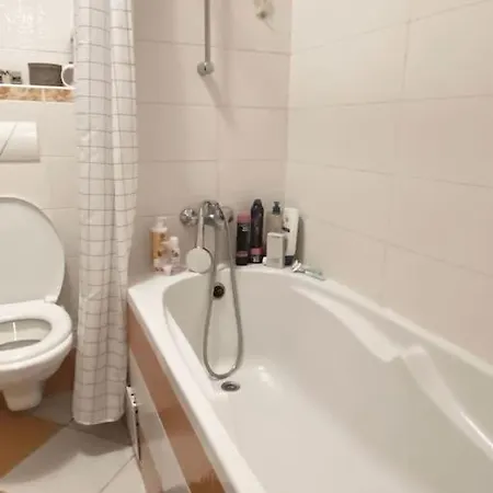 Sunset View, Near The Airport & Private Parking * Bratislava