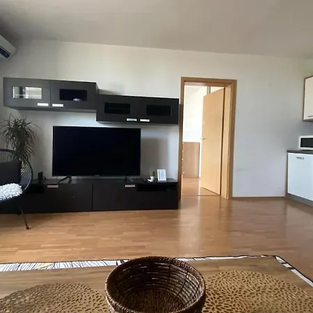 Apartamento Sunset View, Near The Airport & Private Parking