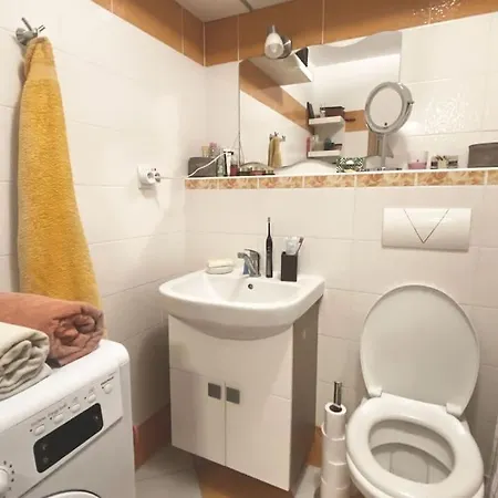 Sunset View, Near The Airport & Private Parking Appartamento