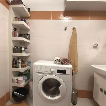 Sunset View, Near The Airport & Private Parking