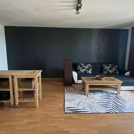 Апартаменты Sunset View, Near The Airport & Private Parking